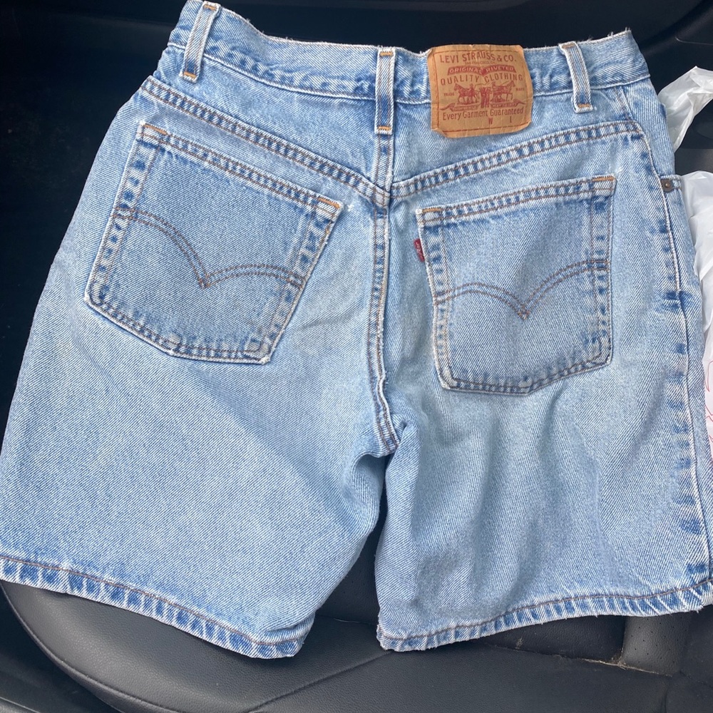 Levi’s mom shorts size2-4